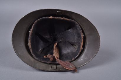 Casque Adrian m/25 attribut m/15 de l'artillerie....
