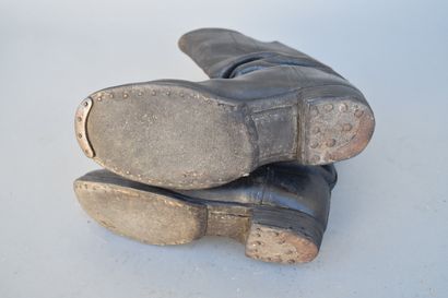 All- Paire de bottes à tige courte en cuir...