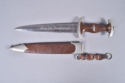 ALL. Dague mod 33. Fusée de couleur marron,...