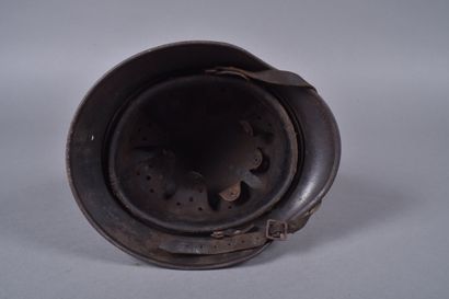 Casque Allemand m/40 de l'armée de terre...