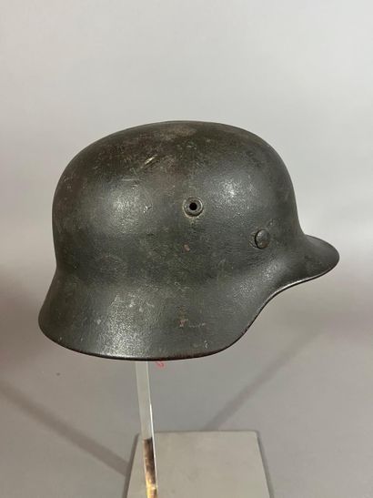 Casque Allemand m/40 de l'armée de terre...