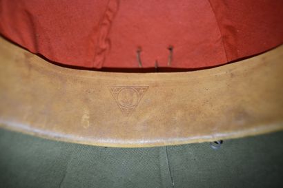 Casque tropical Allemand m/40 de l'armée...