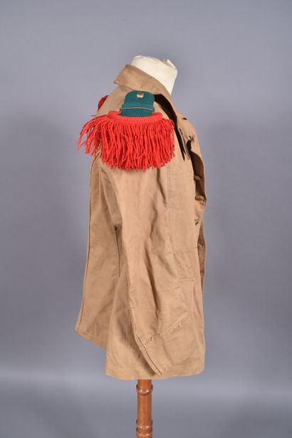Fr- Vareuse type 1921/35 en toile kaki clair...