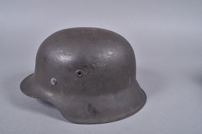 Casque Allemand m/42 1 insigne w. Coque EF66...