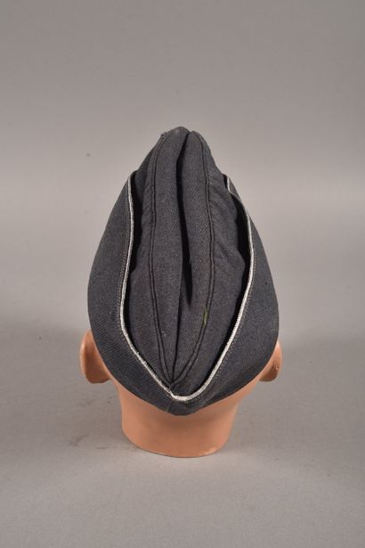 ALL. Bonnet de police d’officier de la LW,...