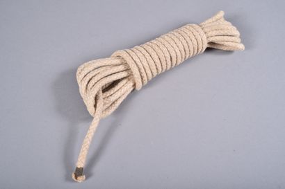 US- Corde en chanvre du style para US. Etat...