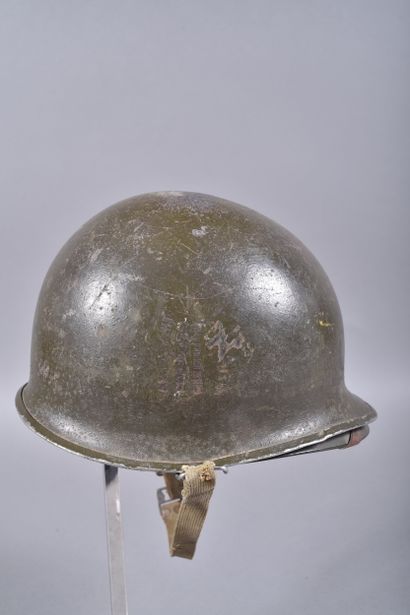 US- Casque M1 complet. Coque en acier peint...