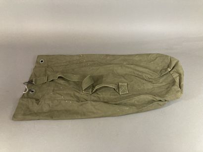 US- Sac à paquetage en toile OD-7 daté 1943...