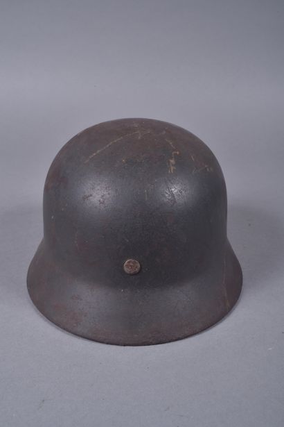 Casque Allemand m/40 de l'armée de terre...
