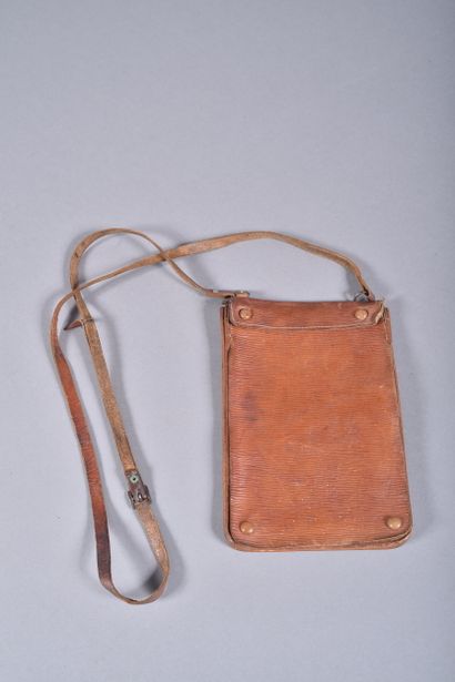 Fr- Porte-carte d’officier en cuir fauve...
