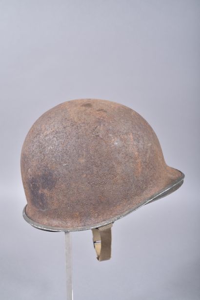 US- Casque M1. Coque en acier recouverte...