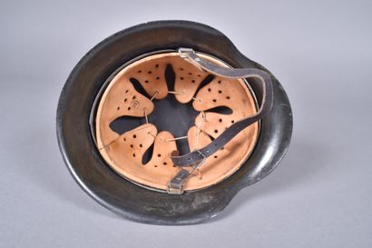 Casque Allemand m/42 de l'armée de l'air...