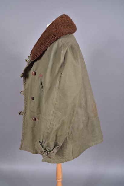 Fr- Canadienne du type réglementaire en 1940,...