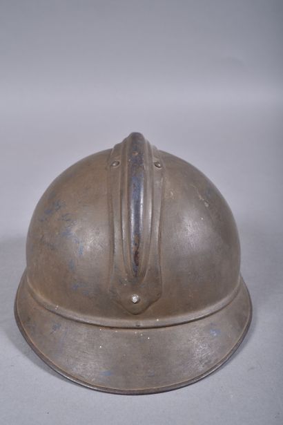 Casque Adrian m/15 avec attribut de l'artillerie...