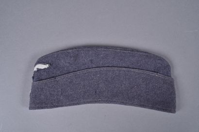 Bonnet de police de la LW. En drap gris,...