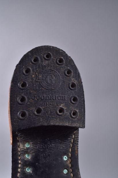 US- Paire de brodequins de type 1943 en cuir...