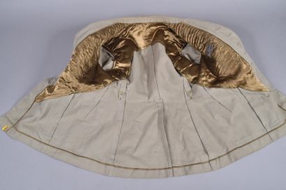 Fr- Uniforme du lieutenant Le Pontois comprenant...