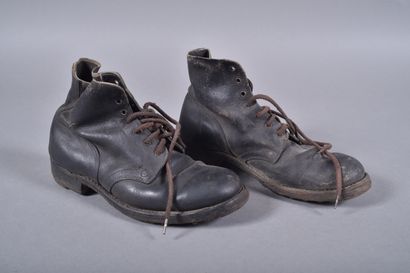 Fr- Paire de brodequins troupe modèle 1941...