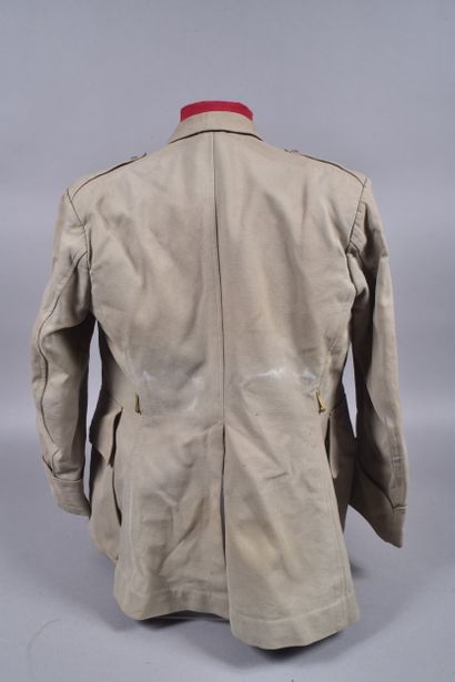 Fr- Uniforme du lieutenant Le Pontois comprenant...