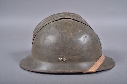 Casque Adrian m26 avec attribut de l'artillerie...