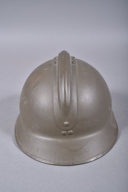 Casque Adrian m/26 avec attribut de l'infanterie...