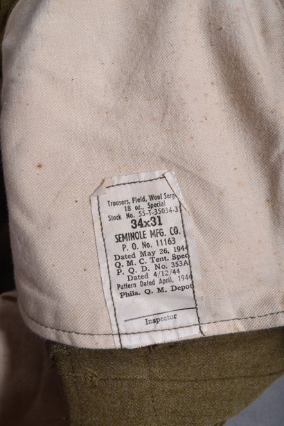 Pantalon en laine moutarde avec spécification...