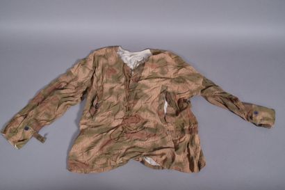 All. Blouse camouflée sans capuche du deuxième...