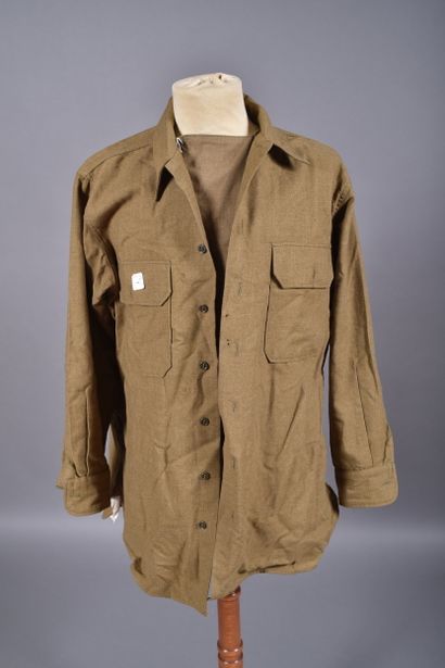 US- Chemise en laine moutarde, avec rabat...