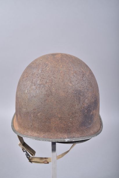 US- Casque M1. Coque en acier recouverte...