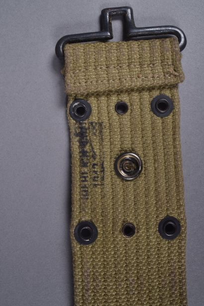 US- Ceinturon M-1936 daté 1942, avec pochette...