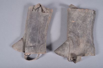 Fr- Paire de guêtres modèle 1941 en cuir...