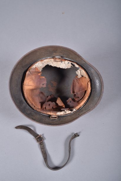 Casque Allemand m/35 de l’armée de terre....