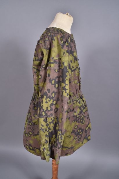 All. Blouse camouflée réversible, feuilles...