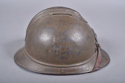 Casque Adrian m/15 avec attribut de l'artillerie...