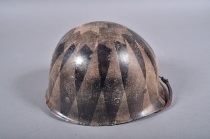 US-Casque M1. Coque en acier peint vert olive,...