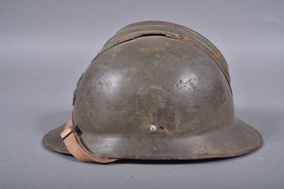 Casque Adrian m26 avec attribut de l'artillerie...