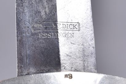 ALL. Dague mod 33. Fusée de couleur marron,...