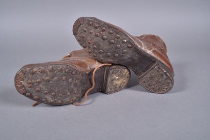 All- Paire de brodequin modèle 1937 en cuir...