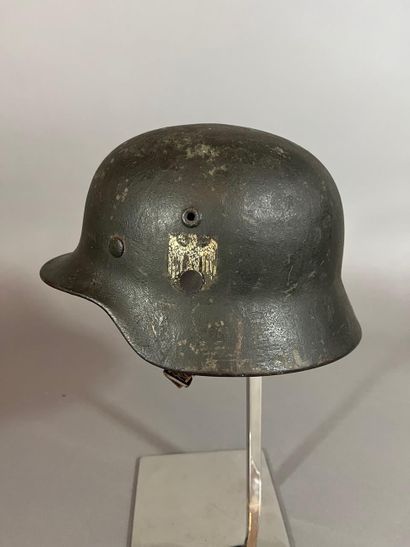 Casque Allemand m/40 de l'armée de terre...