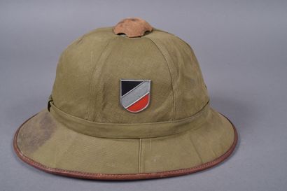 Casque tropical Allemand m/40 de l'armée...