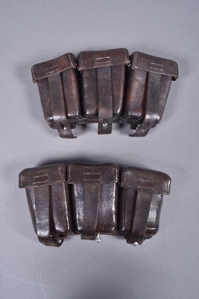 All- Deux cartouchières 1911 en cuir brun...