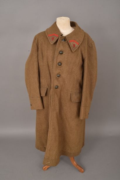 Fr- Capote modèle 1938 en drap de laine kaki,...