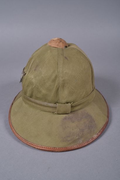 Casque tropical Allemand m/40 de l'armée...