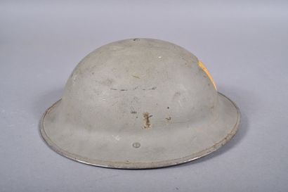 GB- Casque Mk II en acier peint avec insigne...
