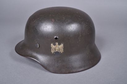 Casque Allemand m/35 reconditionné 1insigne....