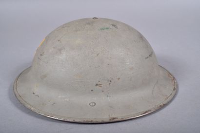 GB- Casque Mk II en acier peint avec insigne...