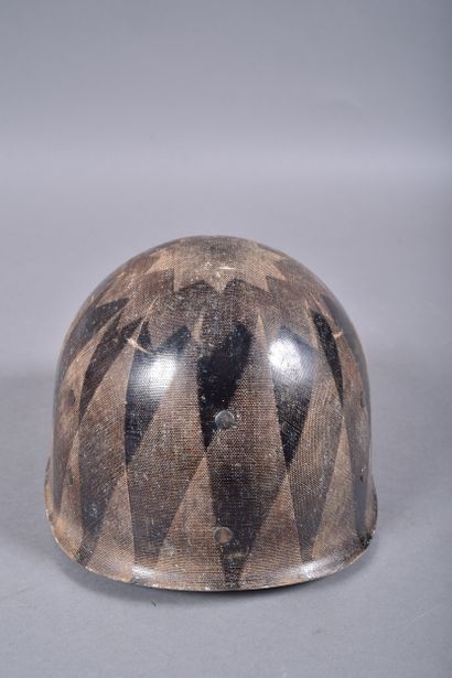 US-Casque M1. Coque en acier peint vert olive,...
