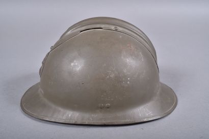Casque Adrian m/26 avec attribut de l'infanterie...