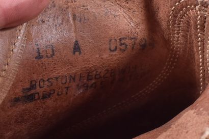 US- Paire de brodequins de type 1943 en cuir...