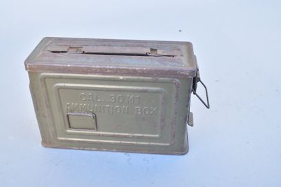 US- Caisse à munition pour mitrailleuse de...